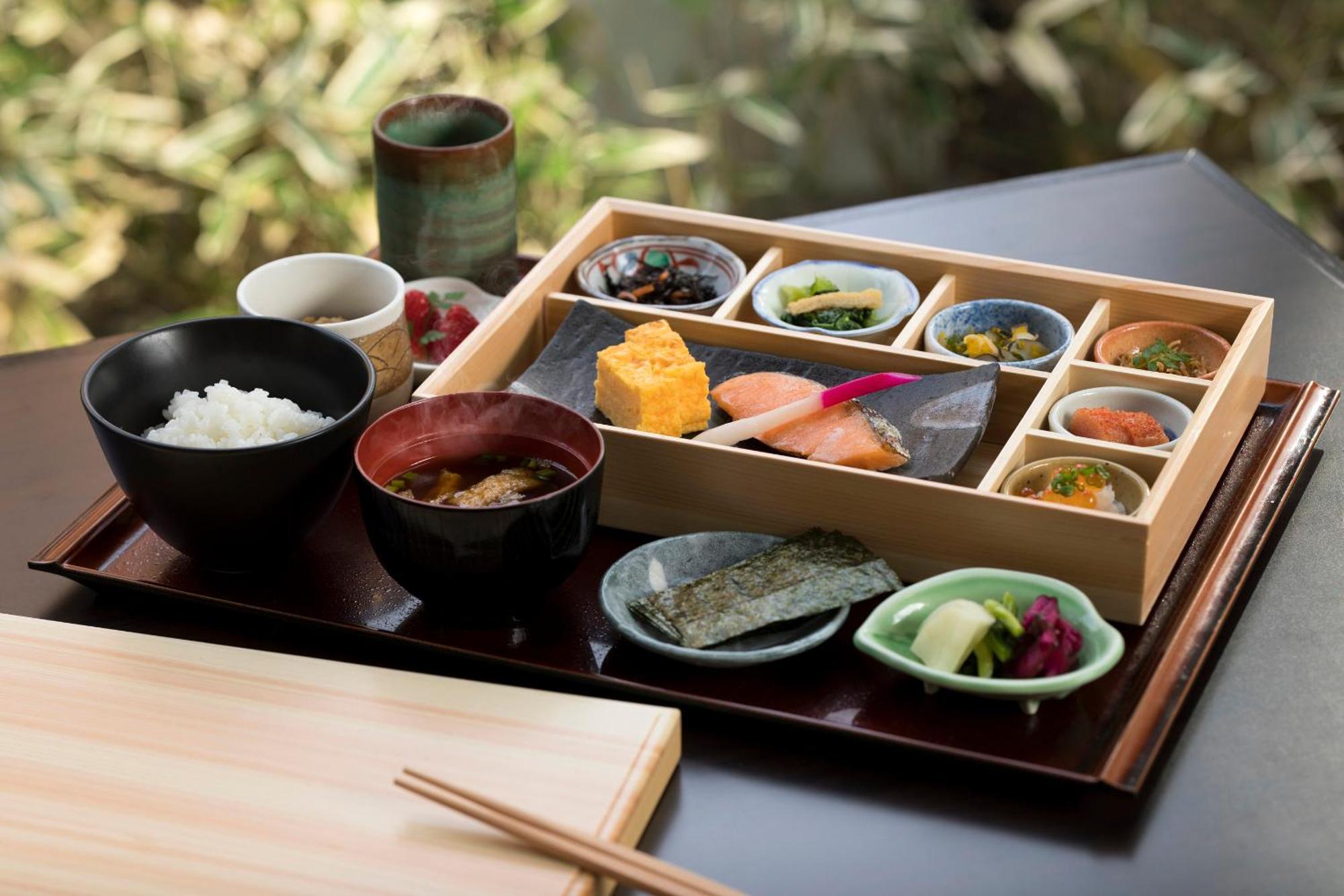 Sheraton Miyako Hotel Tokyo Exterior photo